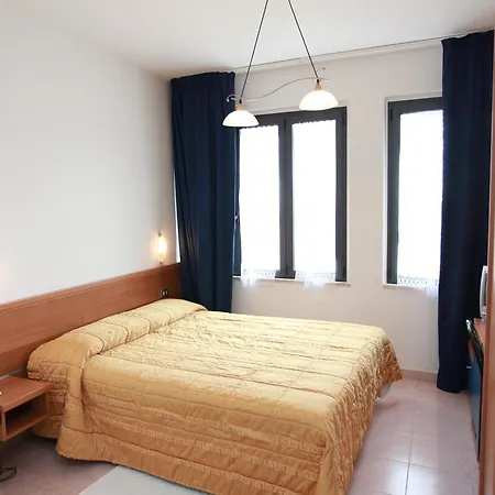 Athena מלון פסארו